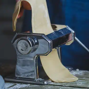 دستگاه خمیر پهن کن و رشته کن Atlas 145 برند اسپانیایی Lacor